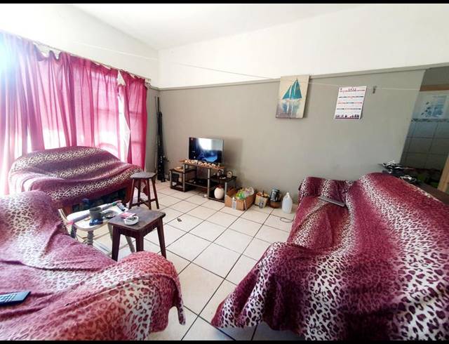2 BEDROOM APARTMENT FOR SALE IN UMKOMAAS